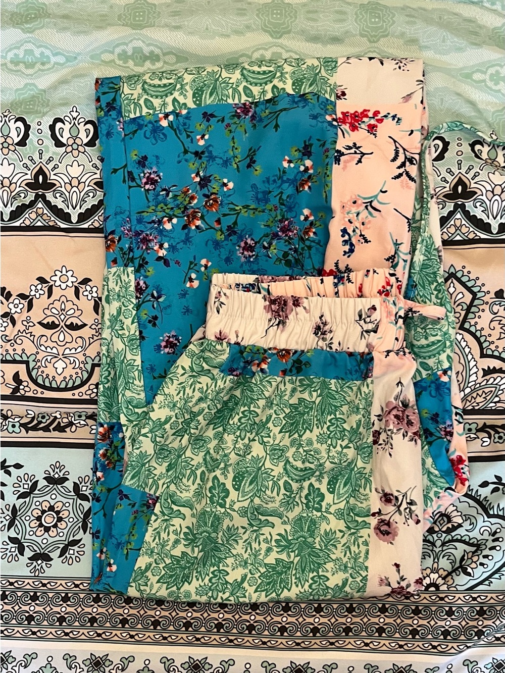 SHEIN Blue Green Floral Patchwork Pajama Set